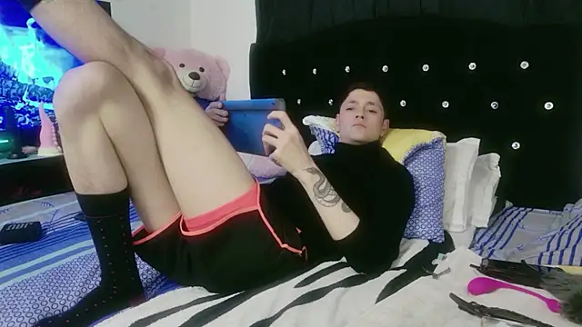 Tyler cat online show from October 8, 2025, 10:39 am