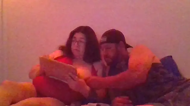 Snapshot of Foxxxy08 chatting on October 30, 2025, 3:49 am Foxxxy08 online show from October 30, 2025, 3:49 am