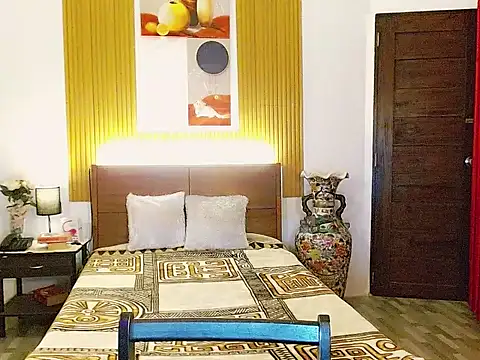 fallinLunaxX online show from November 5, 2025, 11:35 am