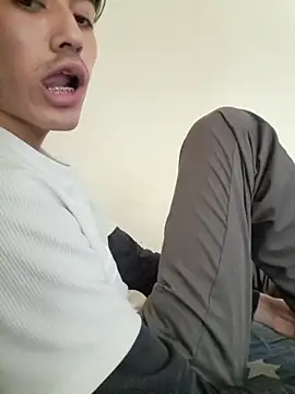 Snapshot of DanielTorres1 chatting on February 12, 2026, 10:31 pm DanielTorres1 online show from February 12, 2026, 10:31 pm