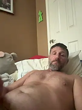 Snapshot of beastmaster504 chatting on April 3, 2026, 9:27 am beastmaster504 online show from April 3, 2026, 9:27 am