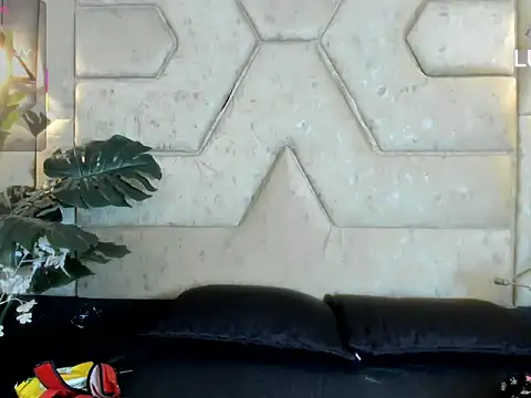 Snapshot of Julieta_Slav3 chatting on March 2, 2026, 9:33 pm Julieta Slav3 online show from March 2, 2026, 9:33 pm