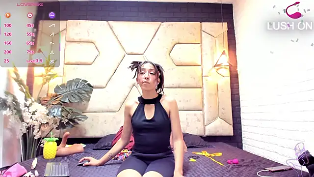 Snapshot of Julieta_Slav3 chatting on March 26, 2026, 9:13 pm Julieta Slav3 online show from March 26, 2026, 9:13 pm