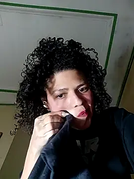 Larissinhamm online show from October 3, 2025, 5:20 am