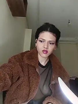 Larissinhamm online show from November 16, 2025, 7:13 am