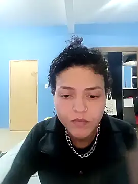 Larissinhamm online show from October 23, 2025, 10:41 pm