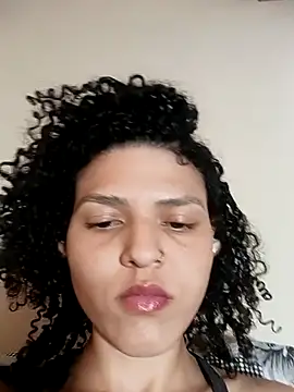 Larissinhamm online show from October 5, 2025, 5:47 pm