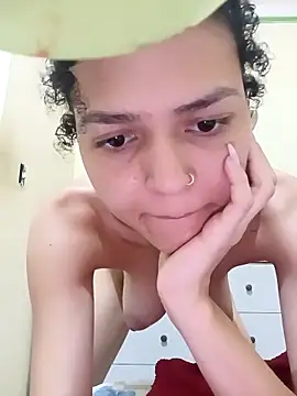 Larissinhamm online show from October 16, 2025, 4:21 am