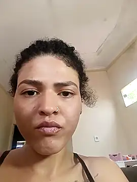 Larissinhamm online show from October 31, 2025, 4:25 pm