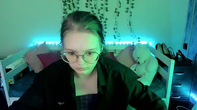 shy elina01 online show from October 10, 2025, 10:38 am