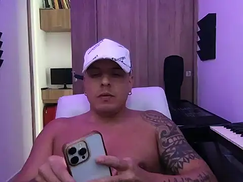 paisaexotico online show from October 6, 2025, 5:13 pm