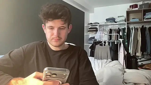 VersaGoo online show from February 4, 2026, 10:21 am