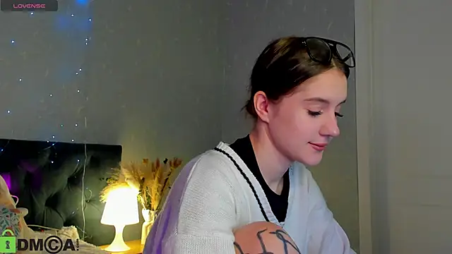 Snapshot of Stacey_Lace chatting on October 19, 2025, 4:54 pm Stacey Lace online show from October 19, 2025, 4:54 pm