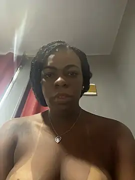 Snapshot of Priihmedeiros chatting on April 14, 2026, 9:25 am Priihmedeiros online show from April 14, 2026, 9:25 am