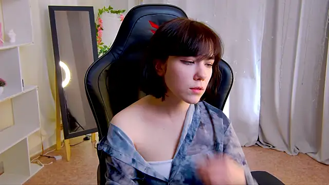 Kelly foox online show from October 21, 2025, 9:19 am