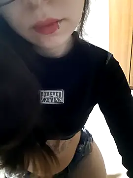 miaahot69 online show from May 28, 2026, 8:59 pm