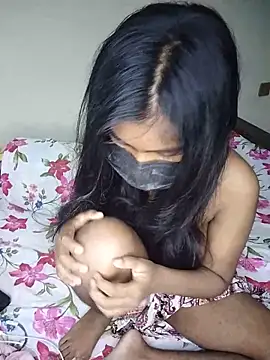 hottywife-03 online show from May 19, 2026, 6:04 pm