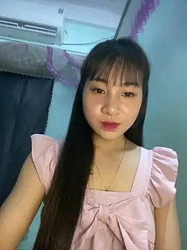 banlinh004 online show from April 28, 2026, 3:27 pm