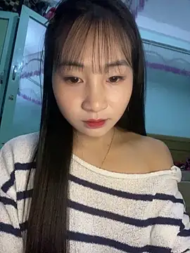 banlinh004 online show from February 3, 2026, 2:44 pm