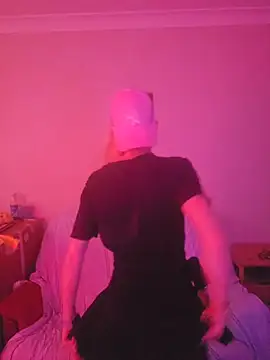 lonely Cosplay chick online show from February 10, 2026, 5:17 am