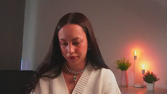 Snapshot of formoneyes chatting on October 21, 2025, 4:34 am formoneyes online show from October 21, 2025, 4:34 am