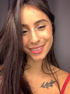 Snapshot of Alana_Martinez_ chatting on April 16, 2026, 5:19 am Alana Martinez online show from April 16, 2026, 5:19 am