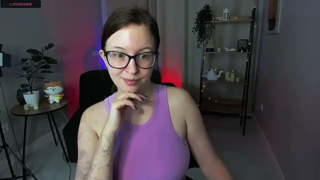 arizzzona online show from November 28, 2025, 6:24 am