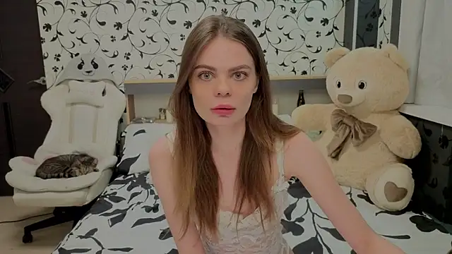 xAlisontiny online show from April 6, 2026, 1:12 am