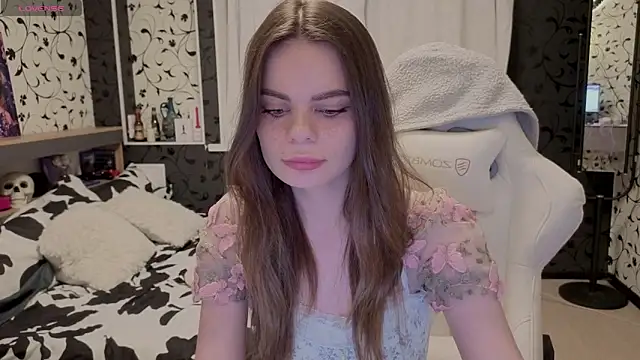 xAlisontiny online show from March 10, 2026, 5:06 pm