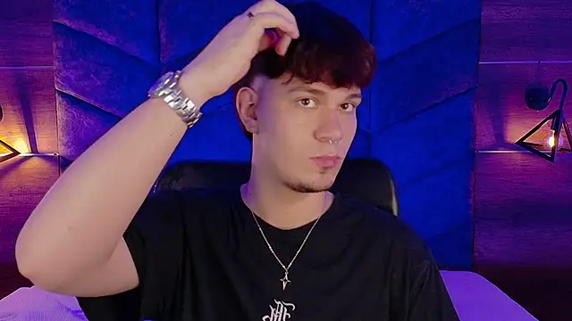 Snapshot of LiamThunder05_ chatting on October 28, 2025, 3:07 am LiamThunder05 online show from October 28, 2025, 3:07 am