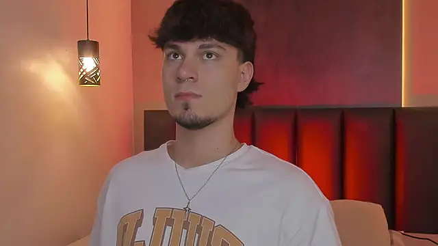 Snapshot of LiamThunder05_ chatting on November 30, 2025, 12:06 pm LiamThunder05 online show from November 30, 2025, 12:06 pm