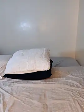 cocoluvx online show from October 24, 2025, 9:52 am