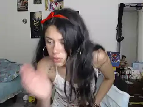 caramel doll   online show from January 8, 2026, 12:38 am