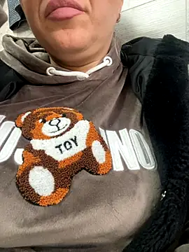 Daiana Andra online show from October 14, 2025, 2:50 pm