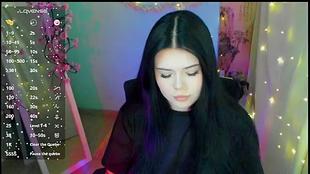 Snapshot of Mona_Esty chatting on June 20, 2026, 6:40 am Mona Esty online show from June 20, 2026, 6:40 am