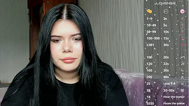 Snapshot of Mona_Esty chatting on June 5, 2026, 9:26 am Mona Esty online show from June 5, 2026, 9:26 am