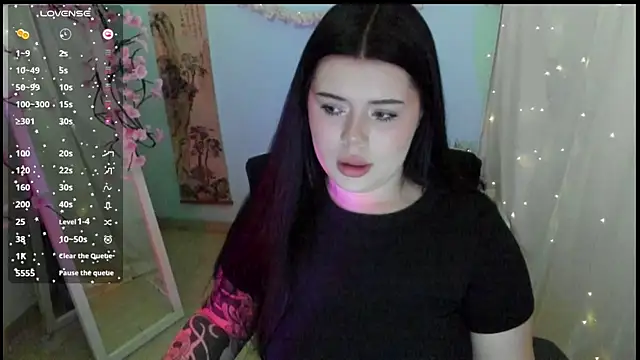 Snapshot of Mona_Esty chatting on April 16, 2026, 6:14 am Mona Esty online show from April 16, 2026, 6:14 am