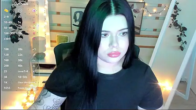 Snapshot of Mona_Esty chatting on March 2, 2026, 9:55 pm Mona Esty online show from March 2, 2026, 9:55 pm