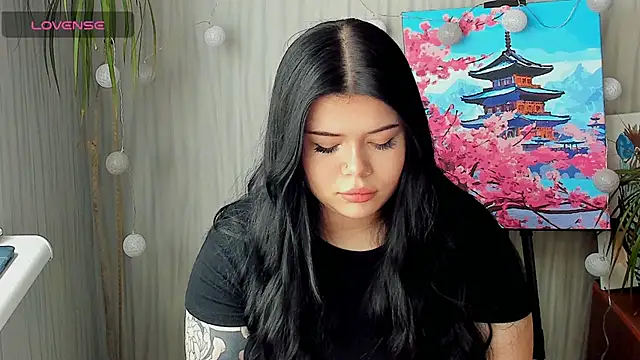 Snapshot of Mona_Esty chatting on June 1, 2026, 6:24 am Mona Esty online show from June 1, 2026, 6:24 am
