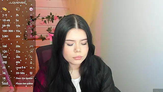 Snapshot of Mona_Esty chatting on May 8, 2026, 6:17 am Mona Esty online show from May 8, 2026, 6:17 am