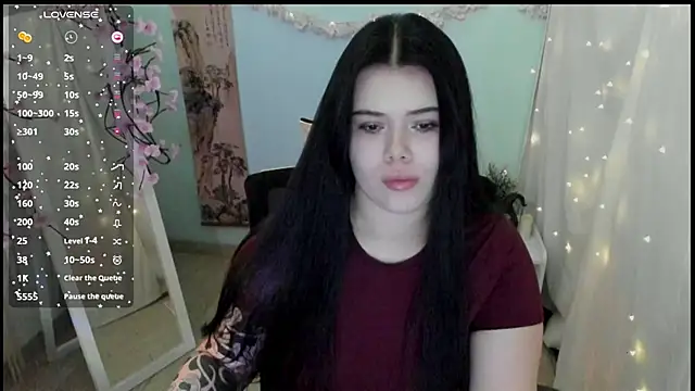 Snapshot of Mona_Esty chatting on April 5, 2026, 6:09 am Mona Esty online show from April 5, 2026, 6:09 am