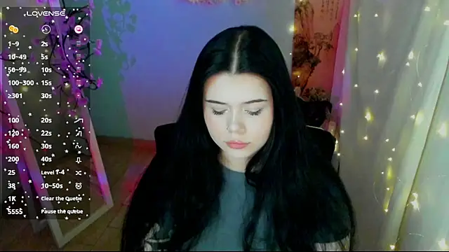 Snapshot of Mona_Esty chatting on July 5, 2026, 6:09 am Mona Esty online show from July 5, 2026, 6:09 am