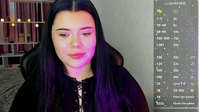 Snapshot of Mona_Esty chatting on June 14, 2026, 6:03 am Mona Esty online show from June 14, 2026, 6:03 am