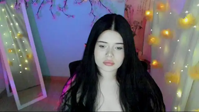 Snapshot of Mona_Esty chatting on July 24, 2026, 6:09 am Mona Esty online show from July 24, 2026, 6:09 am