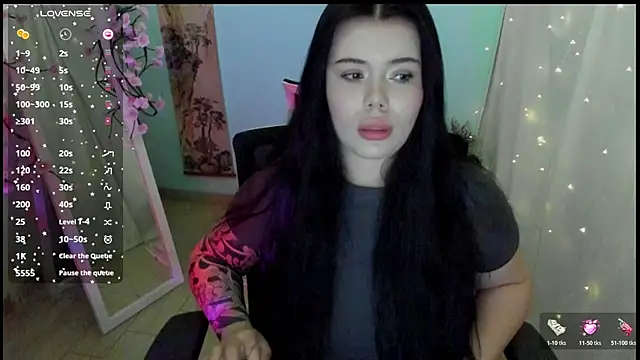 Snapshot of Mona_Esty chatting on April 11, 2026, 7:45 am Mona Esty online show from April 11, 2026, 7:45 am