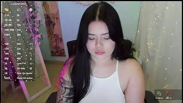 Snapshot of Mona_Esty chatting on April 9, 2026, 6:19 am Mona Esty online show from April 9, 2026, 6:19 am