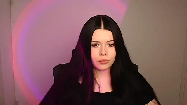 Mona Esty online show from October 24, 2025, 6:29 pm