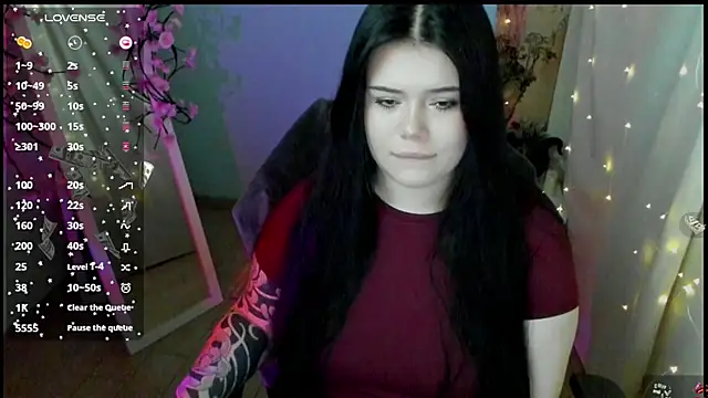 Snapshot of Mona_Esty chatting on April 26, 2026, 6:11 am Mona Esty online show from April 26, 2026, 6:11 am