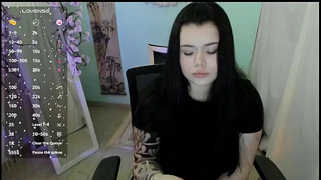 Snapshot of Mona_Esty chatting on April 4, 2026, 5:58 am Mona Esty online show from April 4, 2026, 5:58 am