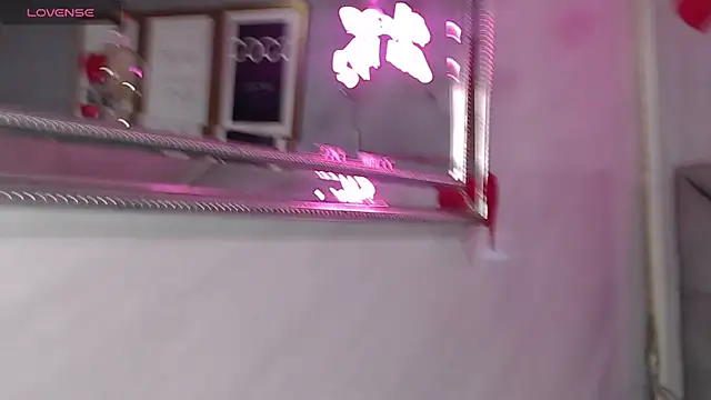 Snapshot of Dayan_v_ chatting on February 21, 2026, 1:18 am Dayan v online show from February 21, 2026, 1:18 am